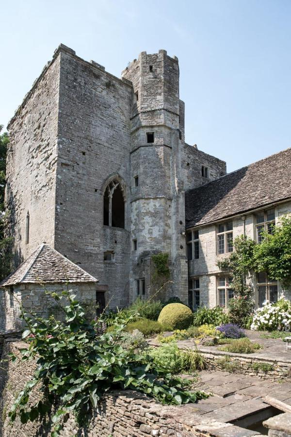 The Bothy Beverston Castle Tetbury Exterior photo